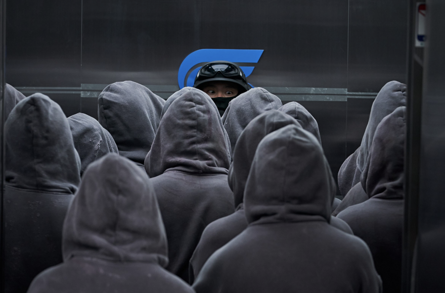 LA MALDICIÓN DESPERTAR DE LO MUERTOS